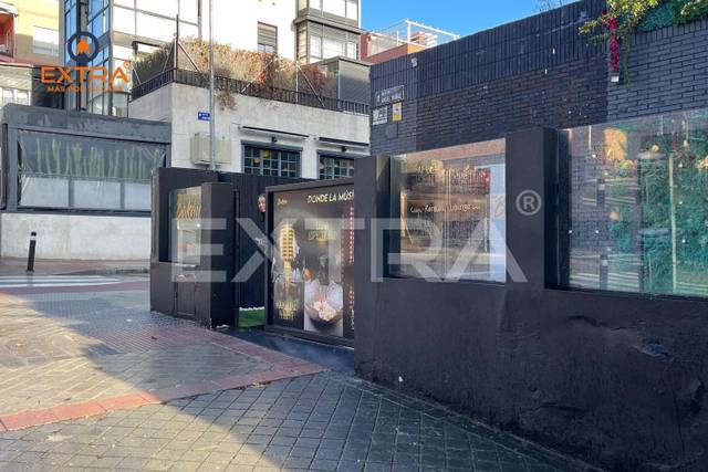 Local comercial en Alquiler en Calle Angel Muñoz en San Juan Bautista