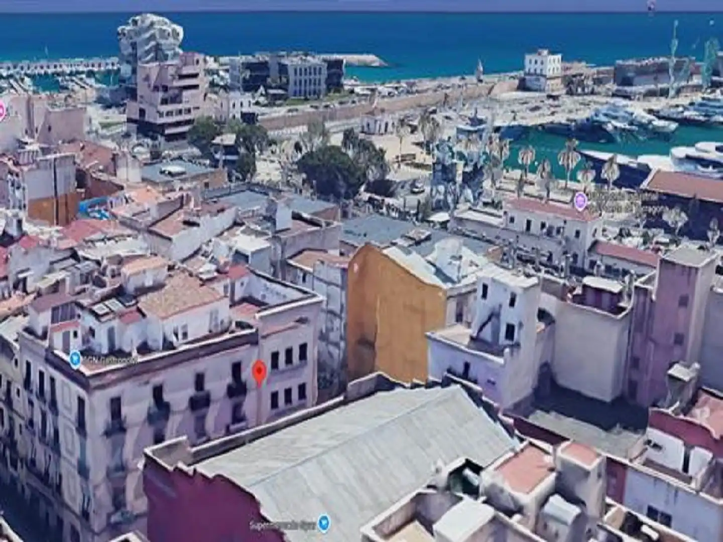 Terrenys i solars en venda a Barris Marítims