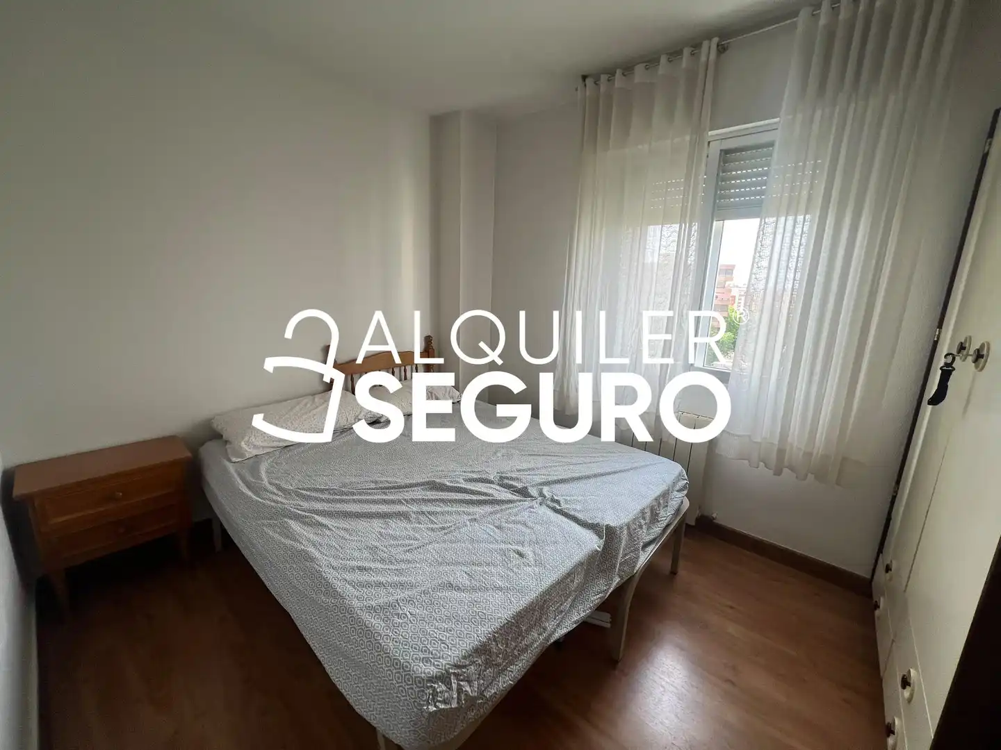 Habitación de Piso de alquiler en Madrid con Calefacción y Amueblado
