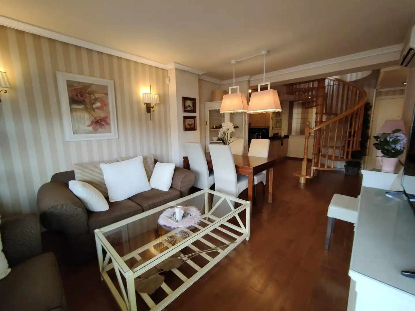 Sala d'estar de Apartament en venda en Oria amb Aire condicionat, Jardí privat i Terrassa