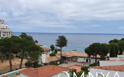 Vista exterior de Casa adosada en venda en Tossa de Mar amb Terrassa