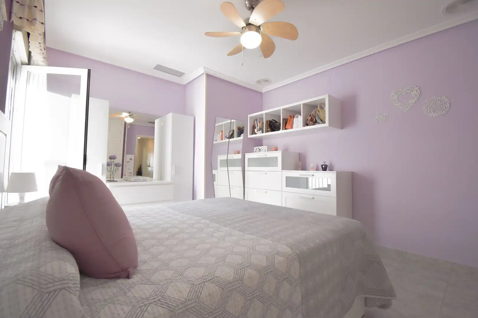 Habitación de Apartamento de alquiler en Santa Pola con Aire acondicionado, Calefacción y Terraza