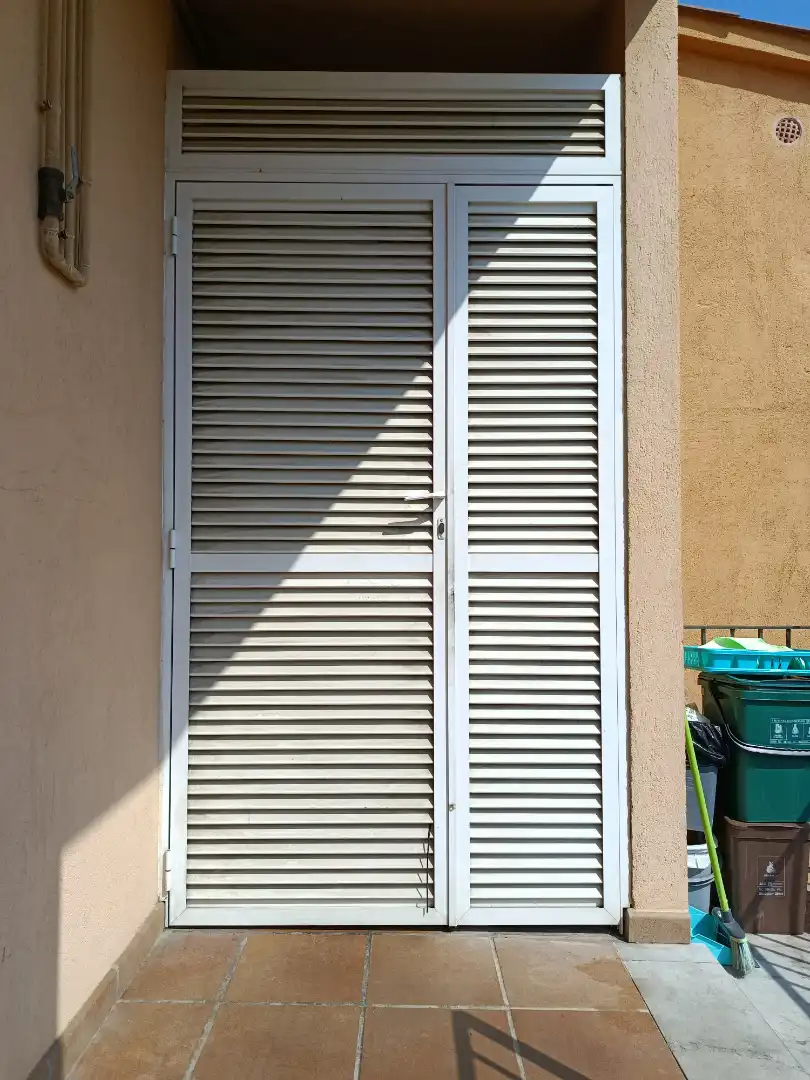 Vista exterior de Casa adosada en venda en Sant Julià de Ramis amb Calefacció, Jardí privat i Terrassa