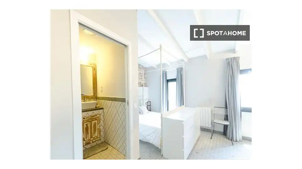 Bedroom of Flat for rent in Barcelona  with Air Conditioner, Heating and Furnished