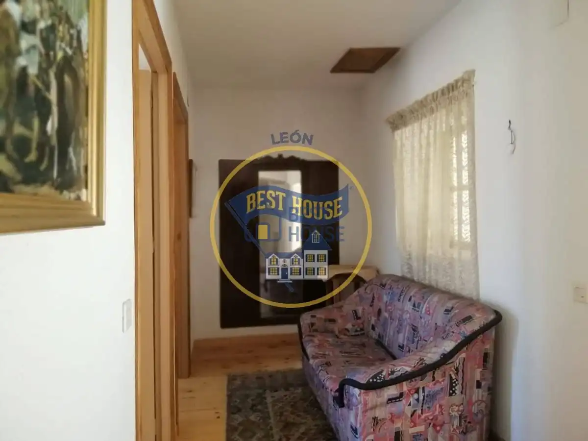 Houses for sale in Rioseco de Tapia  with Storage room and Balcony