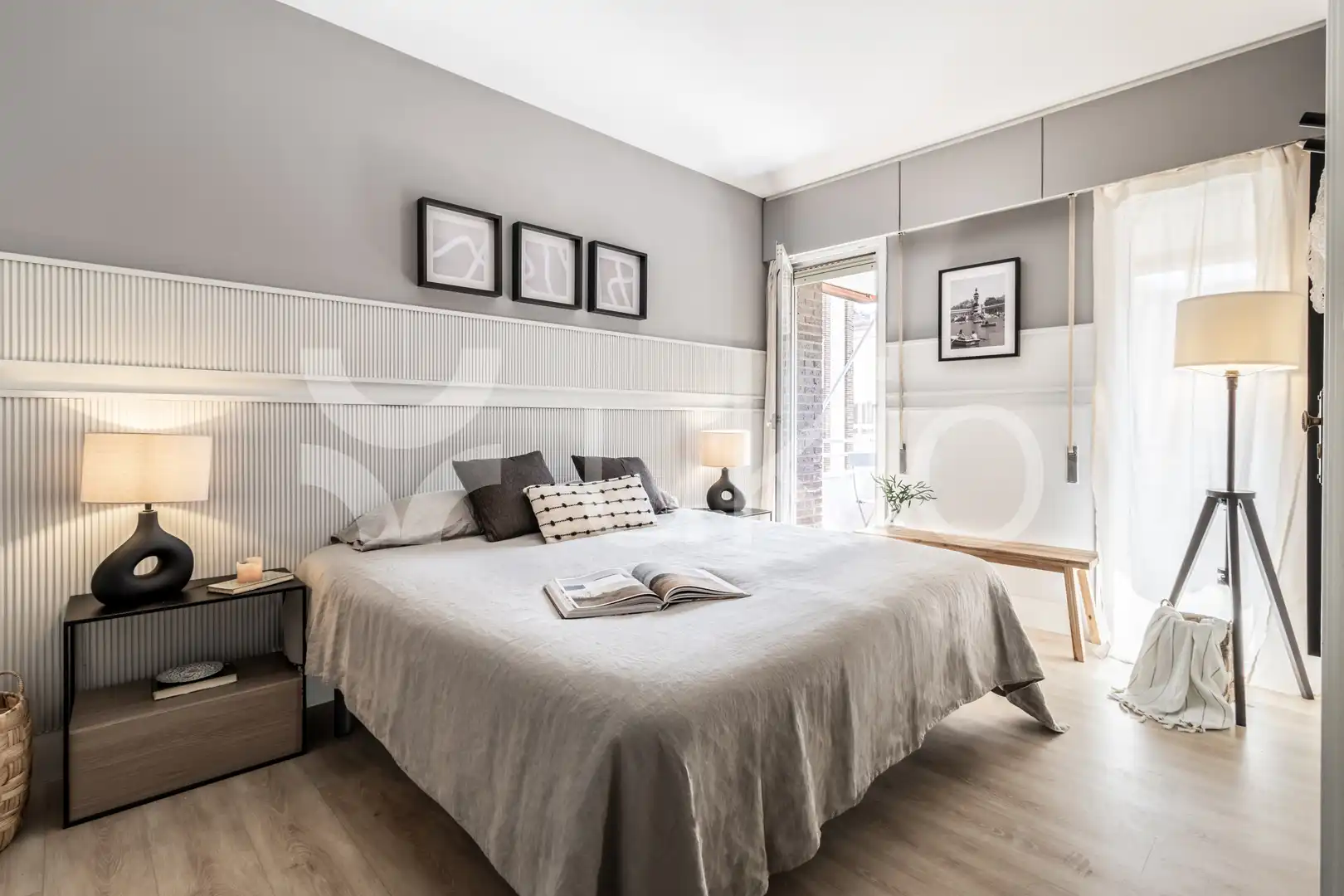 Dormitori de Apartament de lloguer en Madrid amb Aire condicionat, Calefacció i Moblat