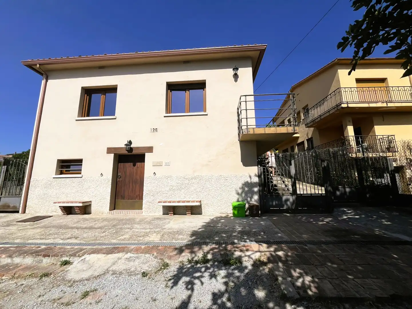 Vista exterior de Casa o chalet en venta en Palau-solità i Plegamans con Aire acondicionado, Calefacción y Jardín privado