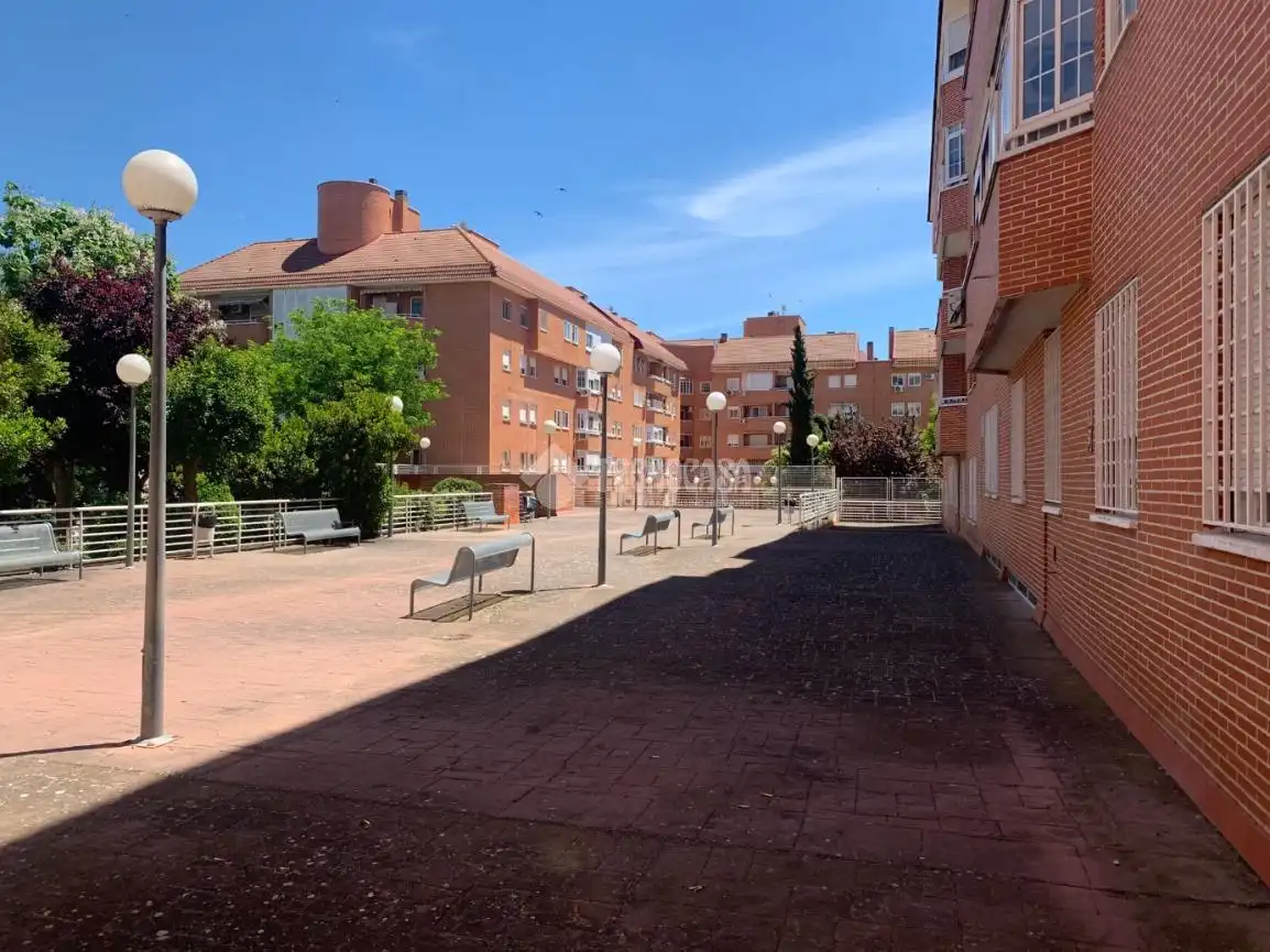 Vista exterior de Piso en venta en Valdemoro con Calefacción, Terraza y Trastero