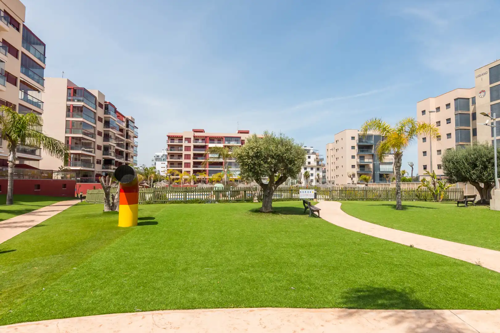 Vista exterior de Piso en venta en Pilar de la Horadada con Aire acondicionado, Calefacción y Jardín privado