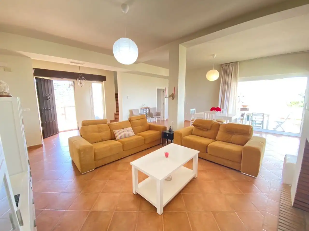 Sala d'estar de Casa o xalet en venda en Torrox amb Aire condicionat, Jardí privat i Traster