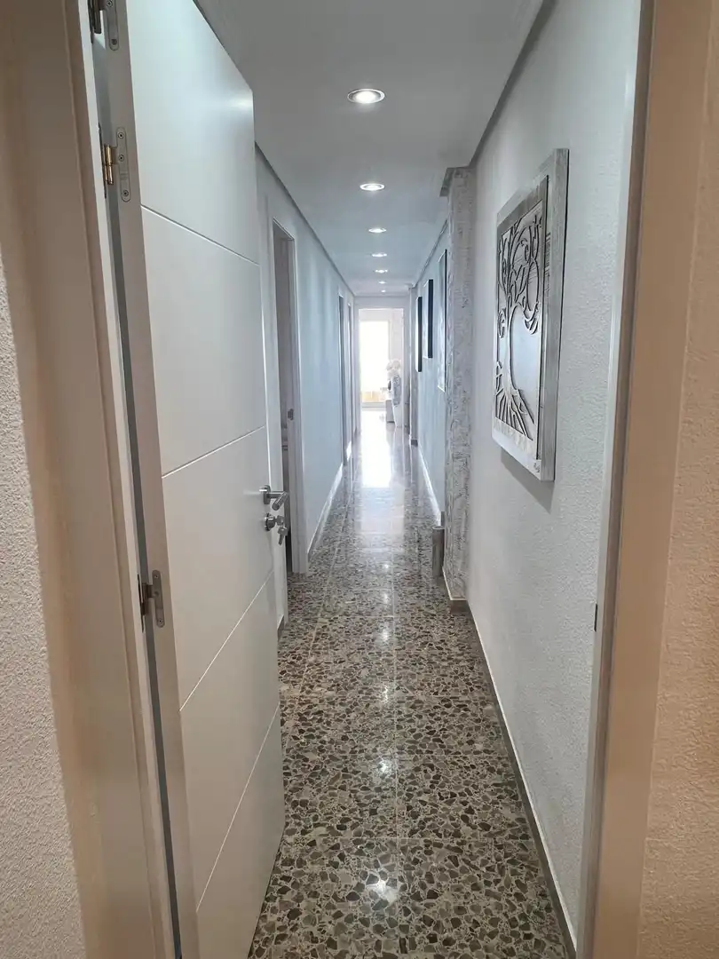 Flat with terrace for sale in Plaza Constitucion, imagen 6