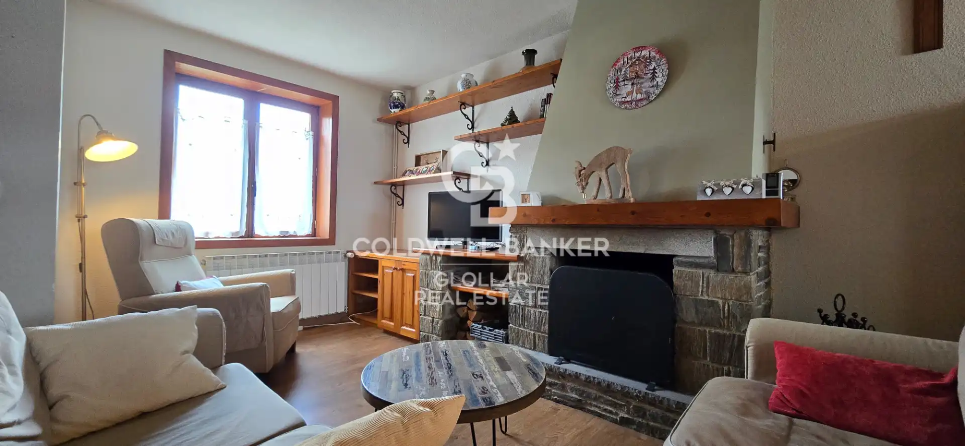 Living room of Detached homes for rent in Sainte - Léocadie  with Private garden, Parquet flooring and Terrace