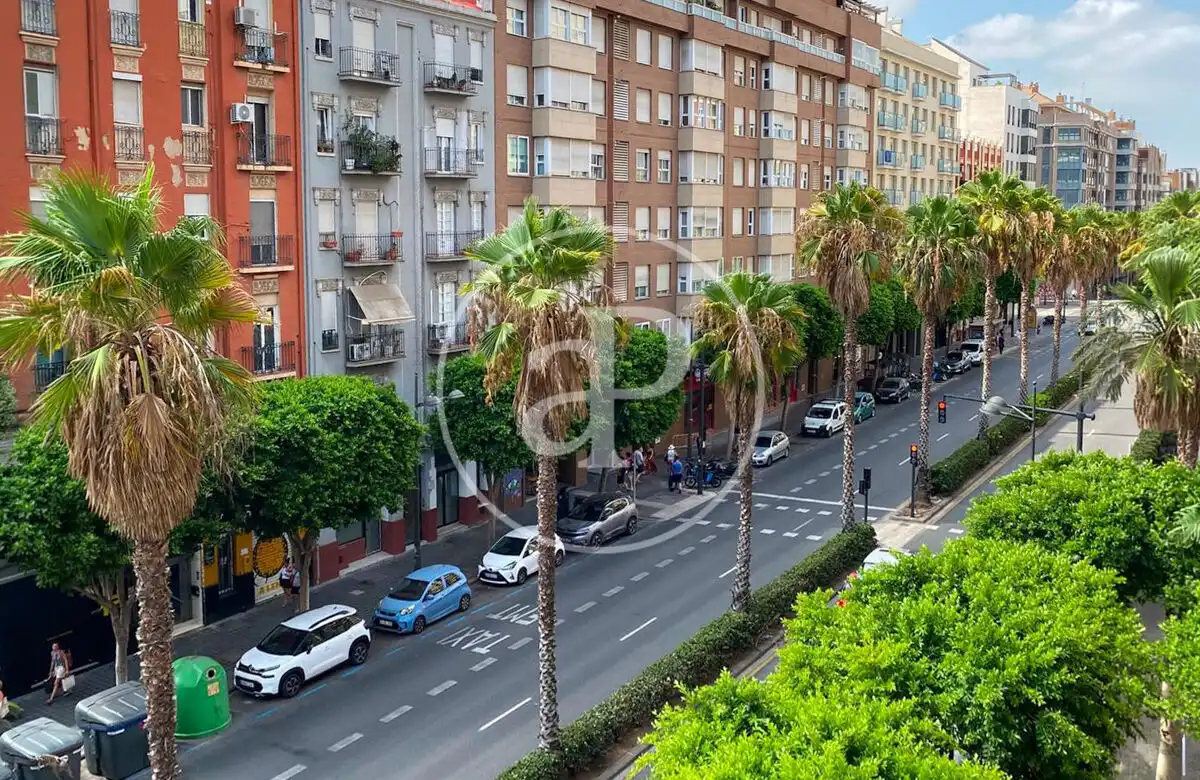 Vista exterior de Piso en venta en Valencia con Calefacción y Balcón
