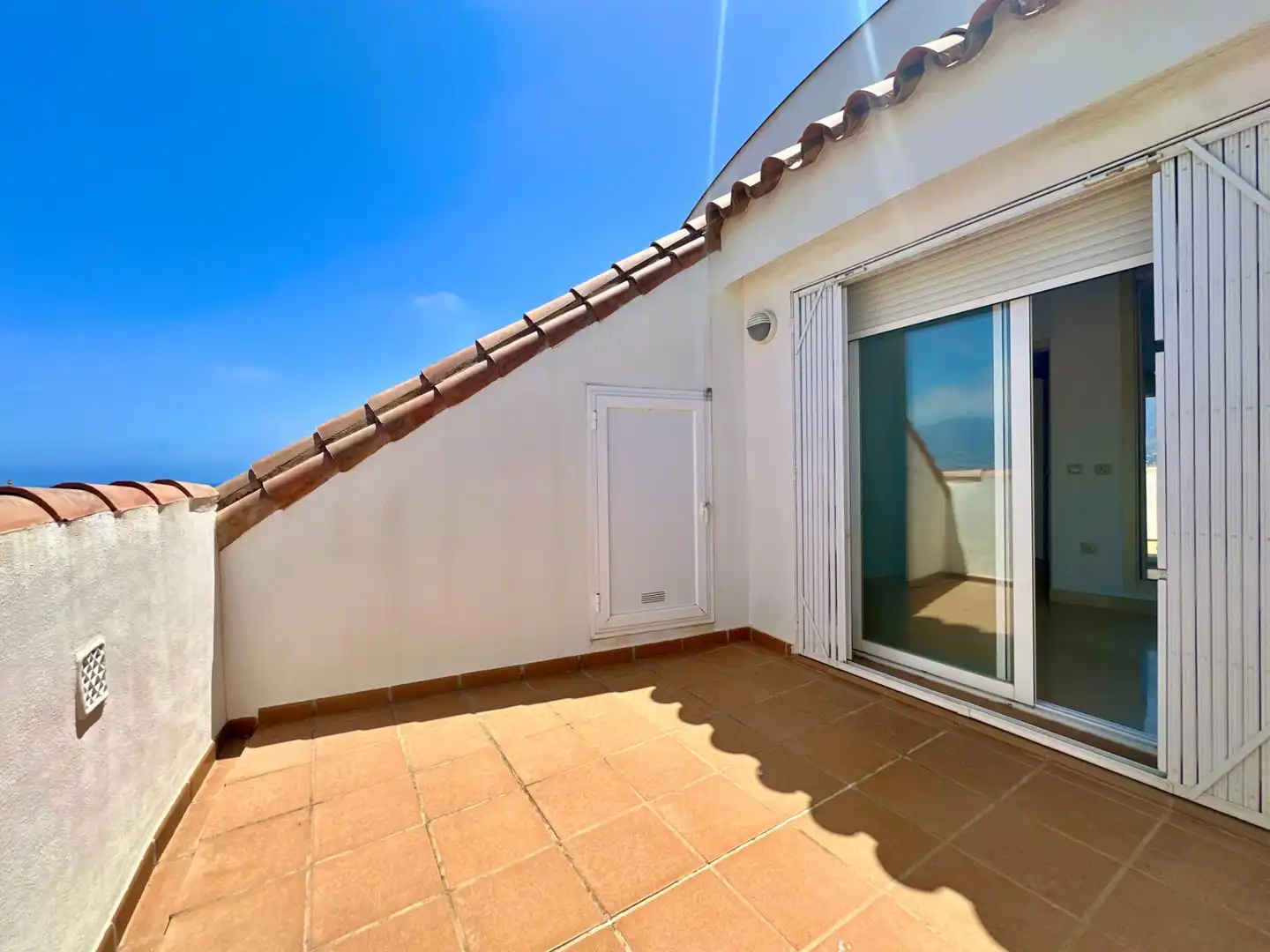 Ático con ascensor en venta en Castillo Sohail - Myramar, imagen 29