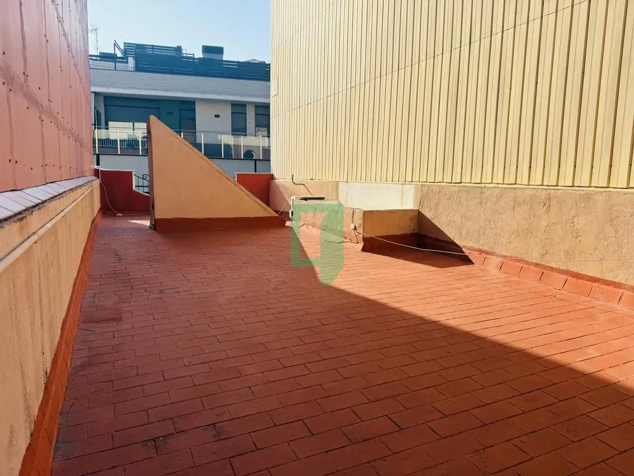 Terrassa de Casa o xalet en venda en Badalona amb Calefacció, Parquet i Balcó