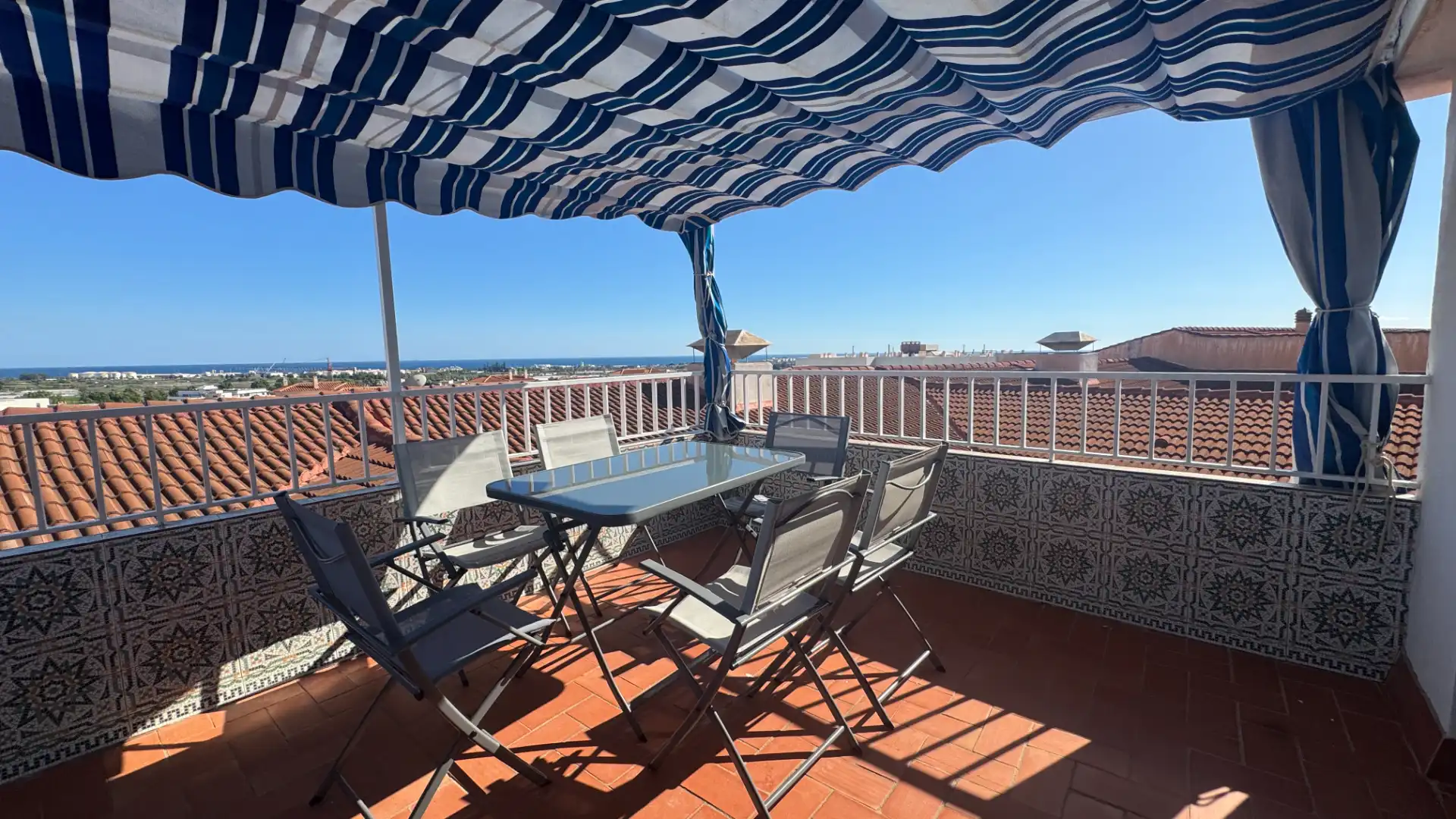 Terrasse von Wohnung zur Miete in Motril mit Klimaanlage, Parkett und Terrasse