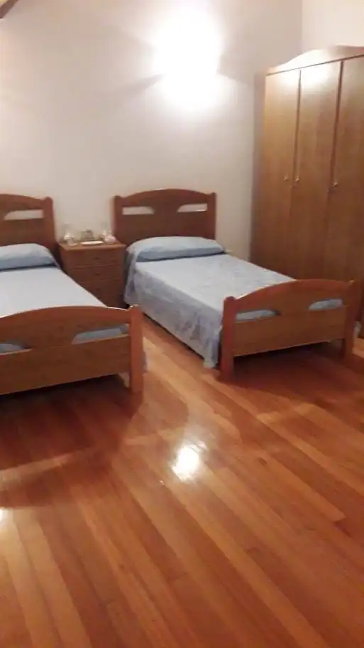 Dormitori de Casa o xalet en venda en Mondoñedo amb Jardí privat i Moblat