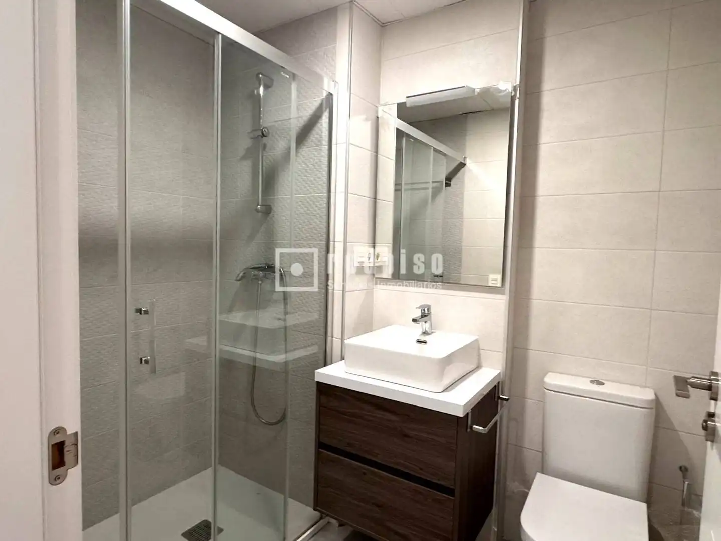 Flat for rent in de Valderribas, Adelfas