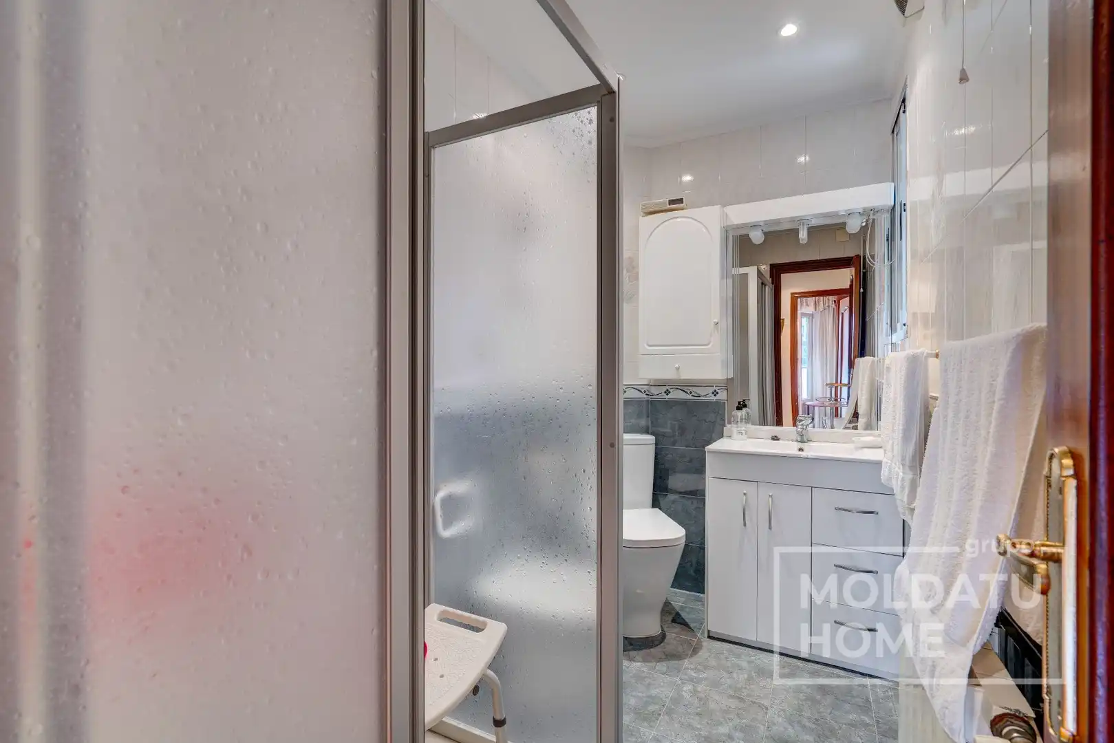 Badezimmer von Wohnung zum Verkauf in Irun  mit Heizung