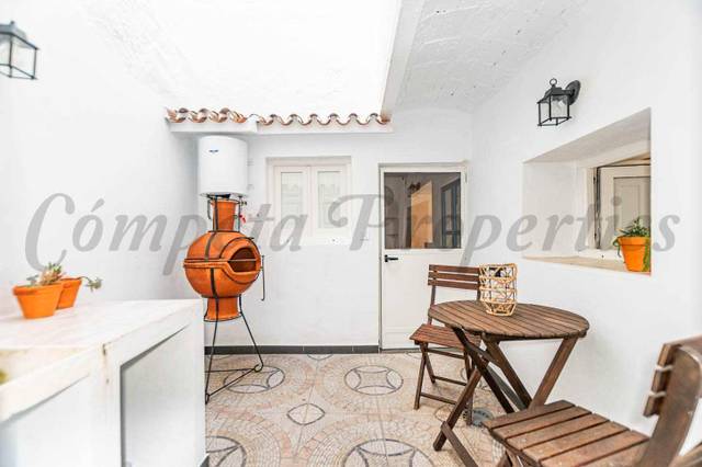 Casa adosada en Venta en Sayalonga
