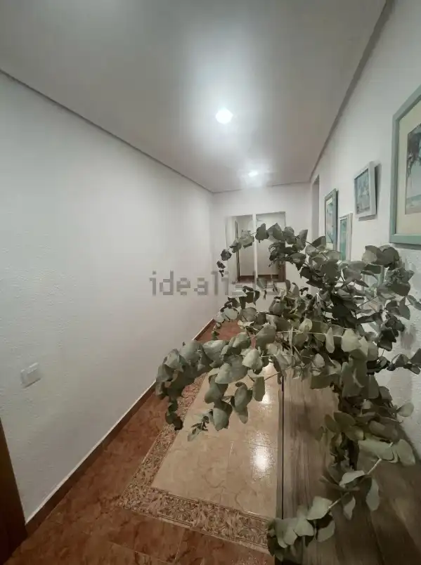 Flat for sale in Valencia  with Air Conditioner, Balcony and Internet