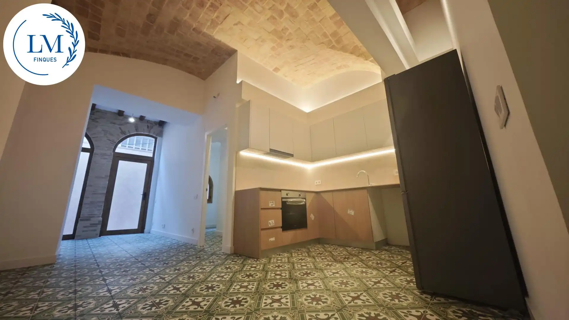 Cocina de Planta baja en venta en Vilanova i la Geltrú con Aire acondicionado y Balcón