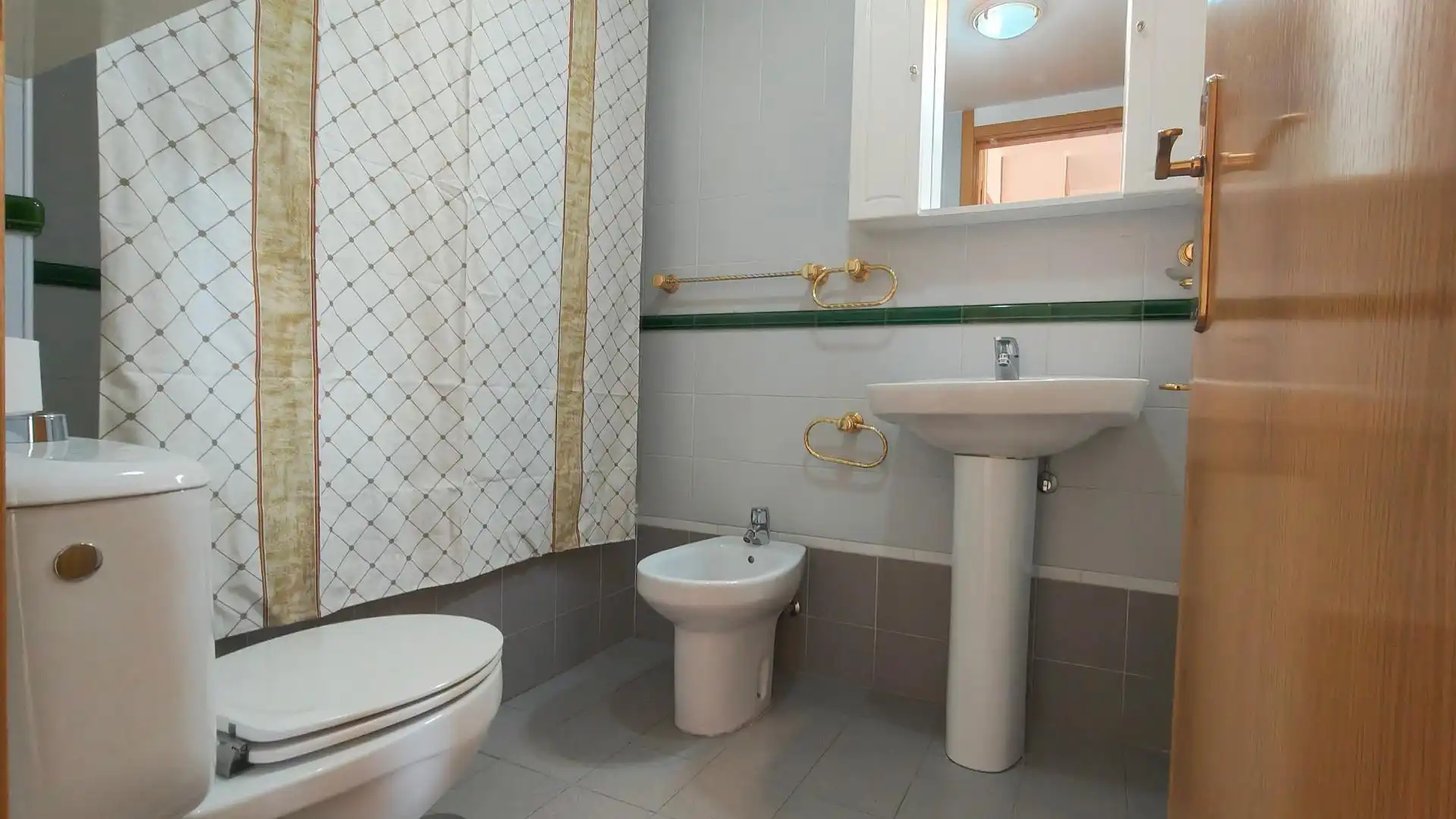 Badezimmer von Wohnung zum Verkauf in Arganda del Rey mit Klimaanlage, Heizung und Parkett