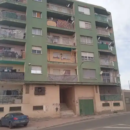 Flat with lift for sale in Cm Del Cementerio