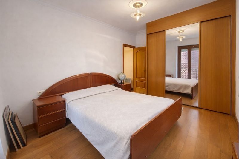Dormitori de Pis en venda en Donostia - San Sebastián  amb Calefacció