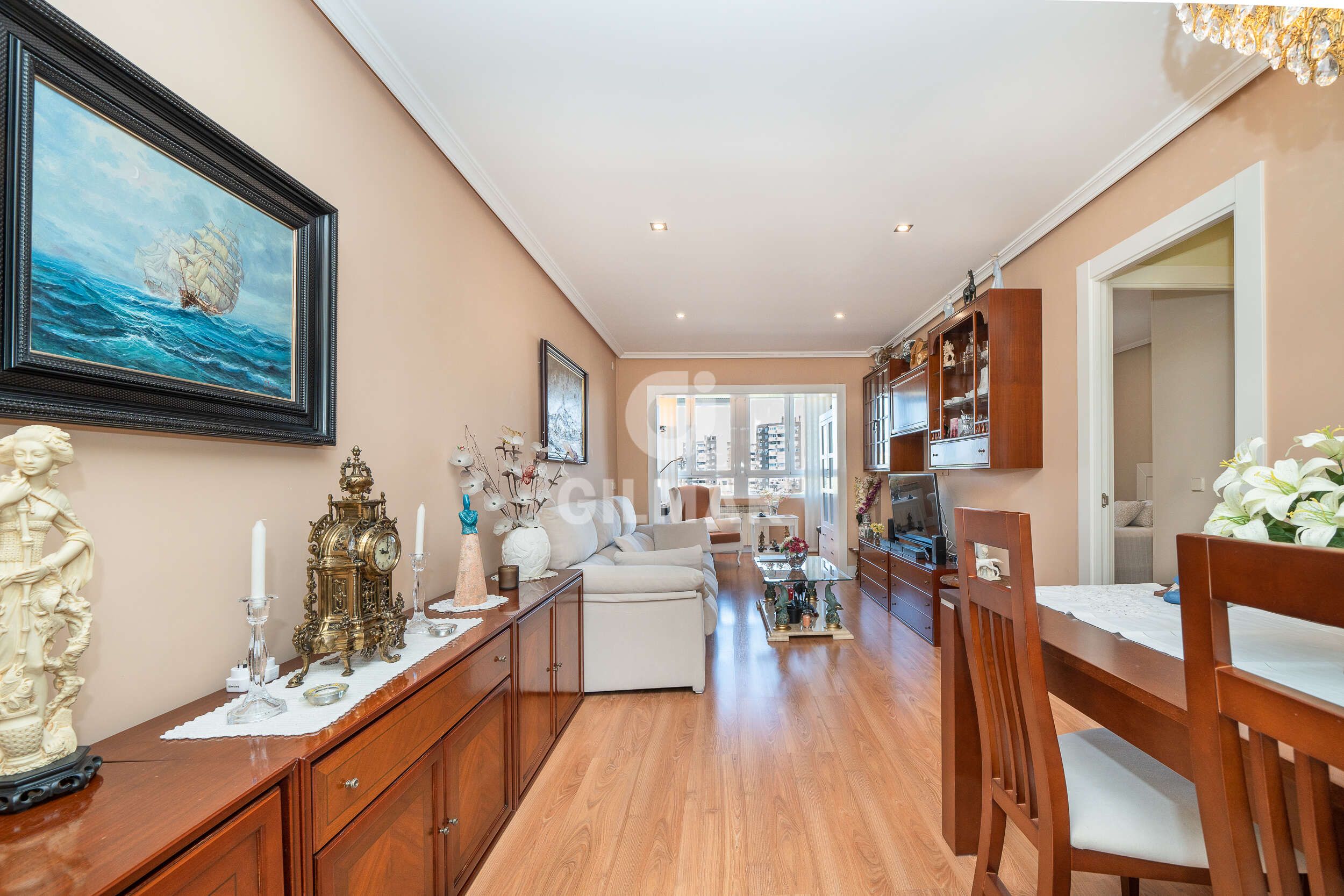 Vista exterior de Pis en venda en Coslada amb Calefacció, Jardí privat i Traster