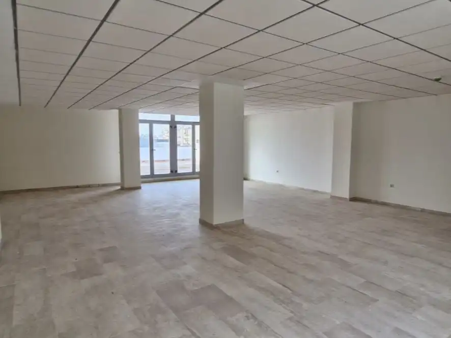 Büro zur Miete in Lepe mit Terrasse