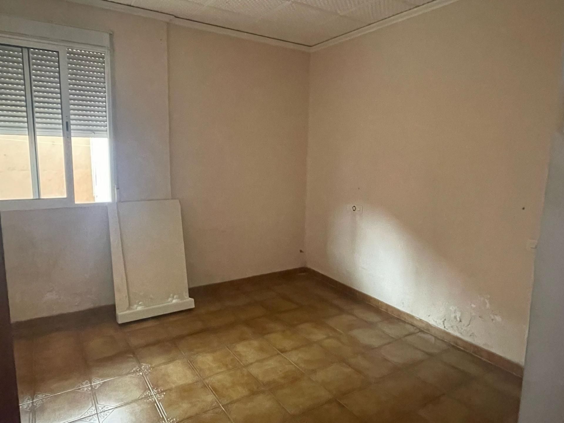 Dormitori de Pis en venda en Llanera de Ranes amb Terrassa i Alarma