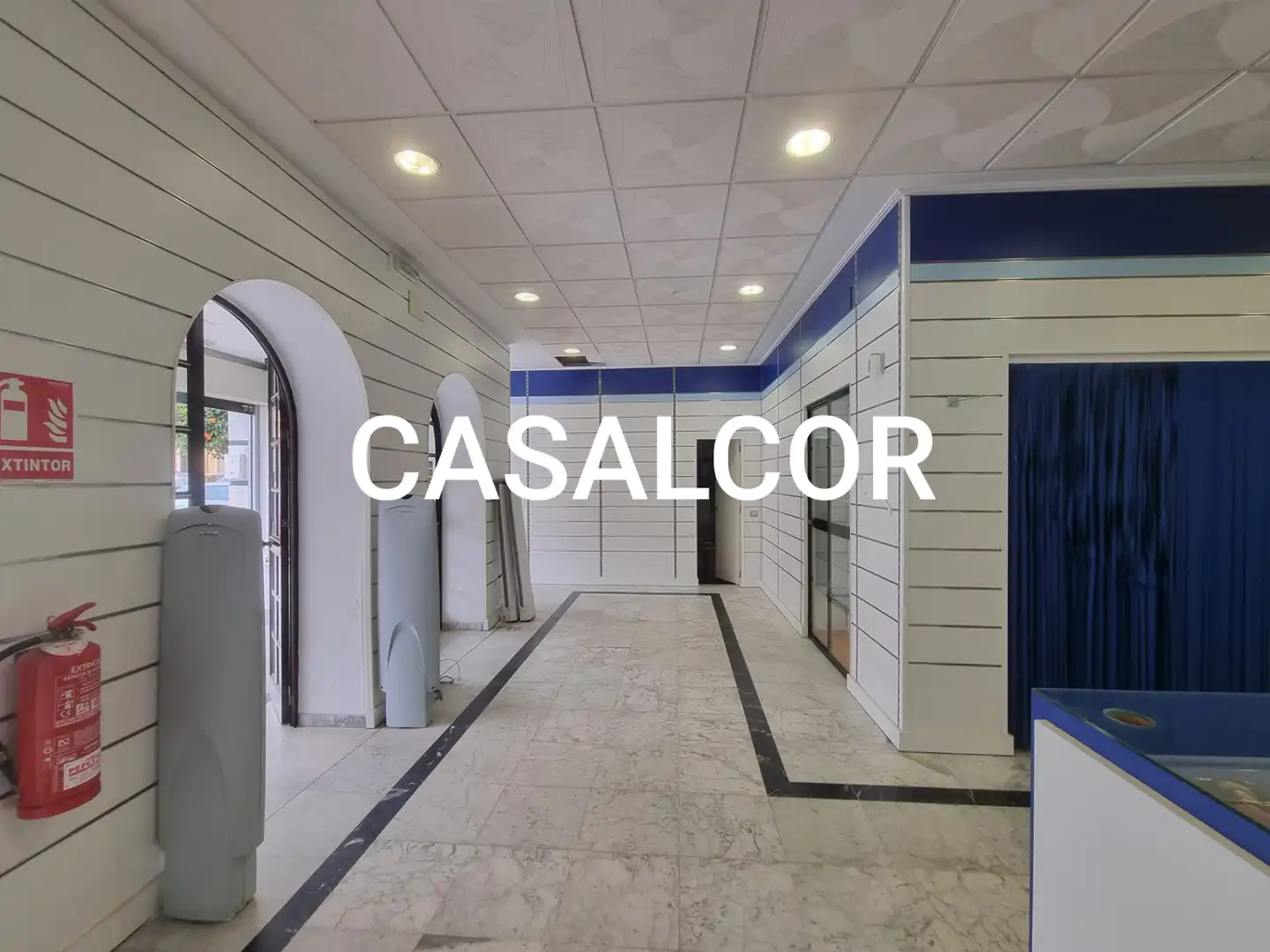 Local de alquiler en Mairena del Alcor con Aire acondicionado, Calefacción y Amueblado