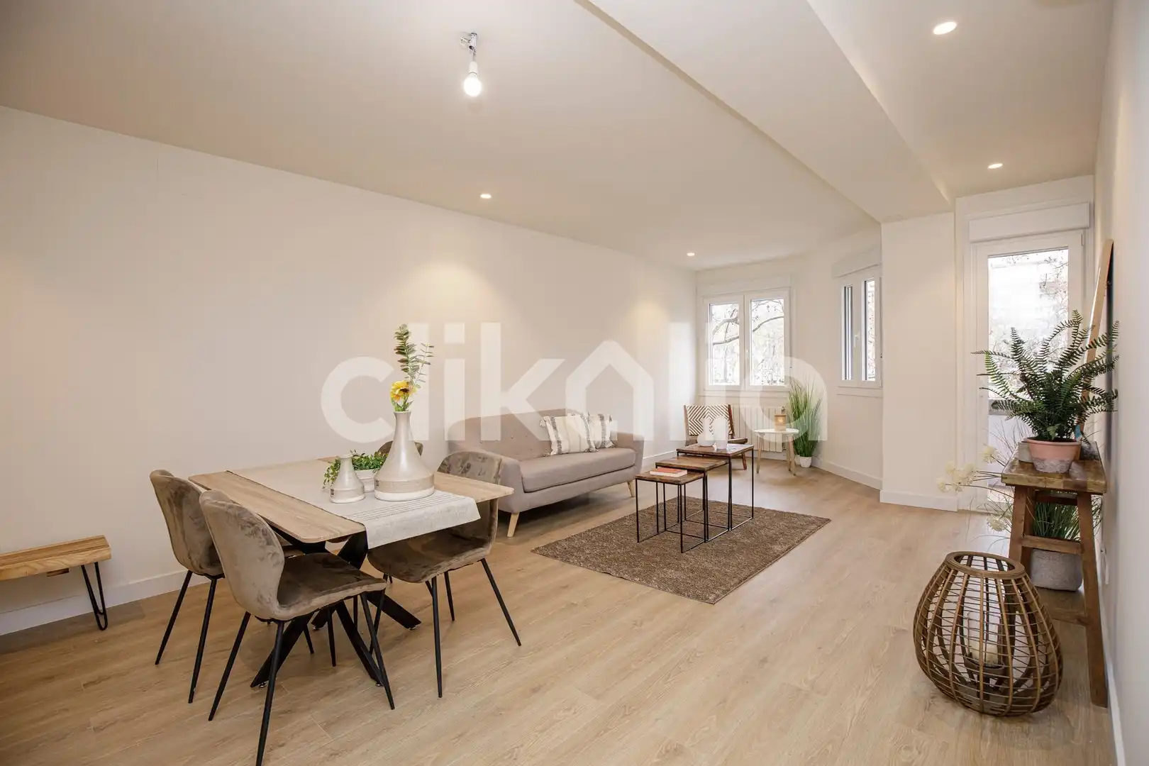 Wohnzimmer von Wohnung zum Verkauf in  Barcelona Capital mit Klimaanlage, Heizung und Terrasse