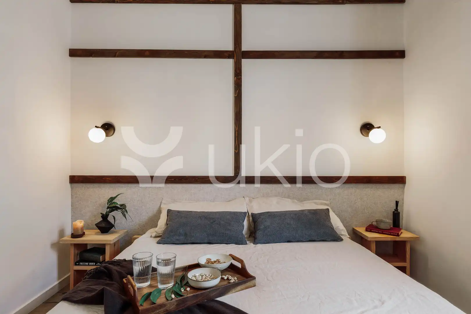 Bedroom of Attic for rent in Barcelona  with Air Conditioner, Heating and Parquet flooring