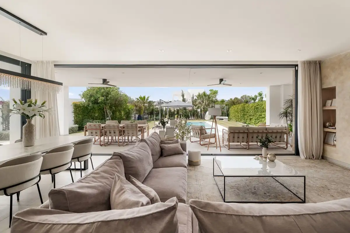 Detached house with pool for sale in Valtocado - La Alquería - La Atalaya, imagen 6