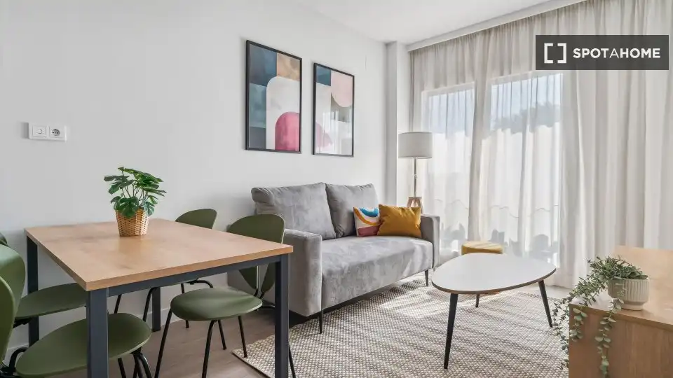 Living room of Flat for rent in Madrid  with Air Conditioner, Heating and Furnished