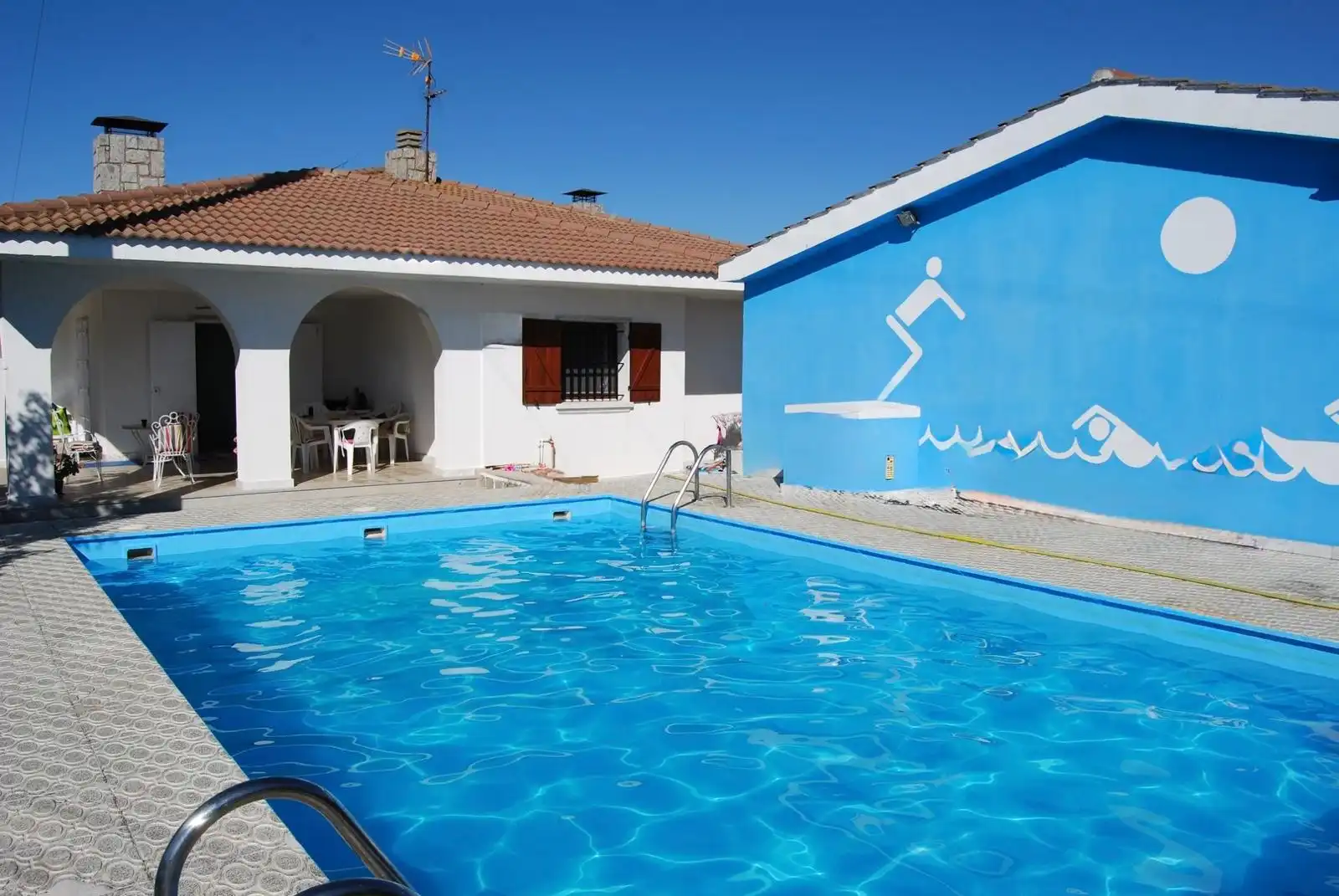 Piscina de Casa o chalet en venta en Carbajosa de la Sagrada con Calefacción, Jardín privado y Parquet