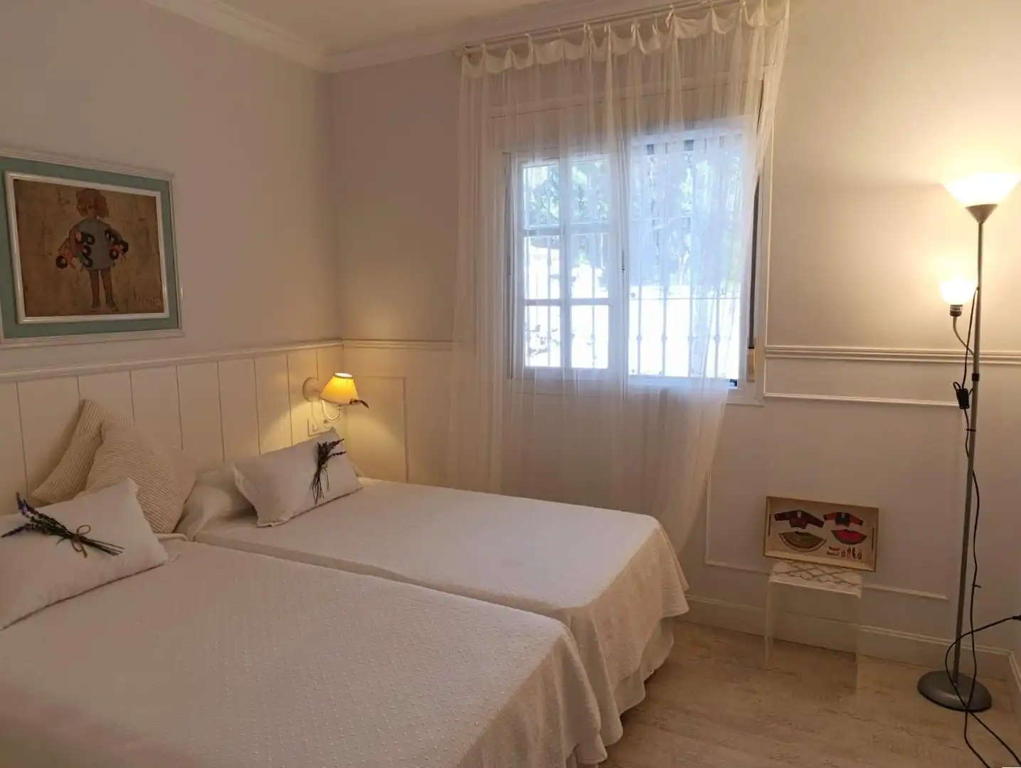 Dormitori de Casa o xalet en venda en Chiclana de la Frontera amb Aire condicionat, Jardí privat i Traster