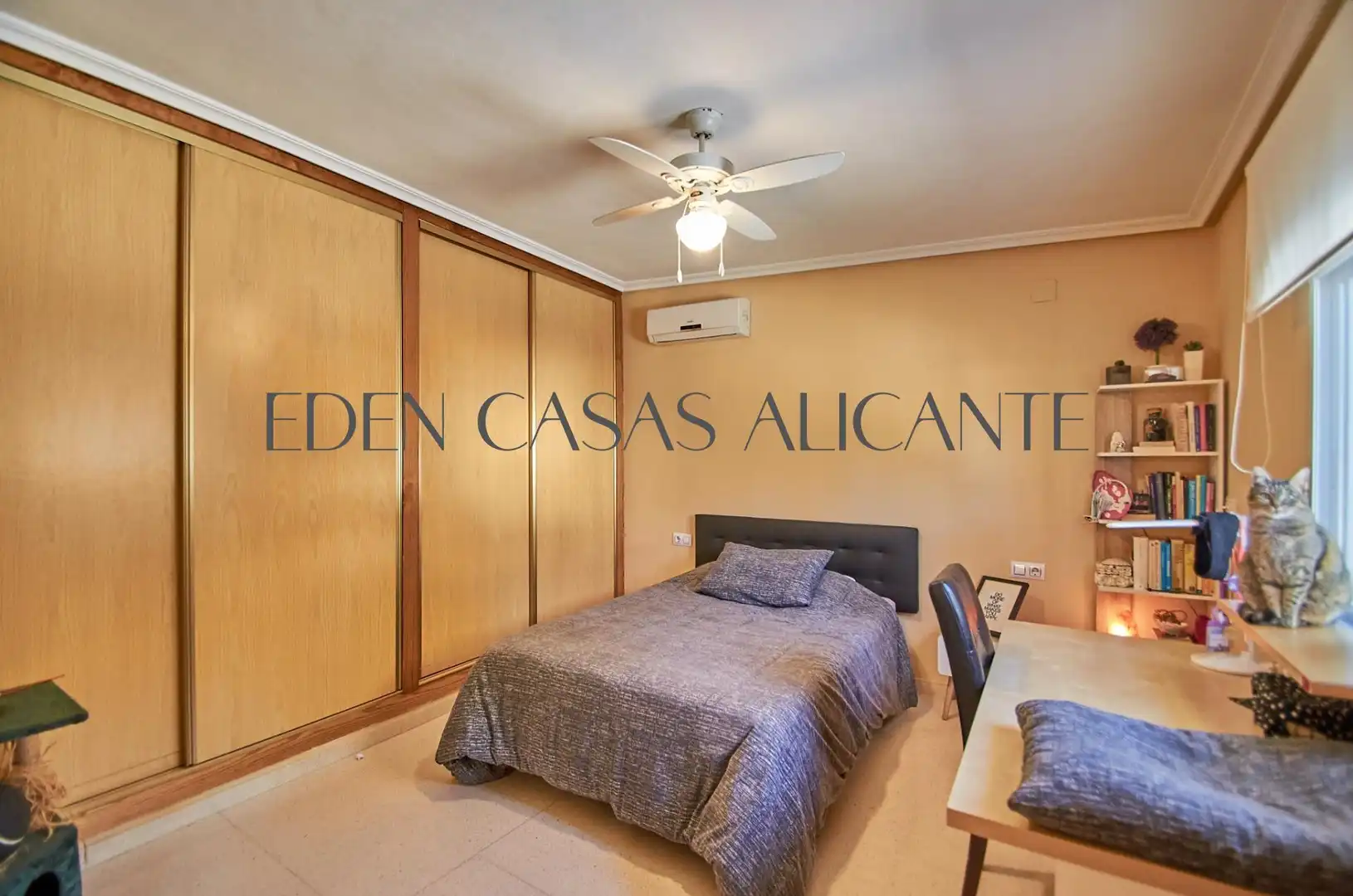 Casa o xalet en venda en Alicante / Alacant amb Aire condicionat, Jardí privat i Terrassa