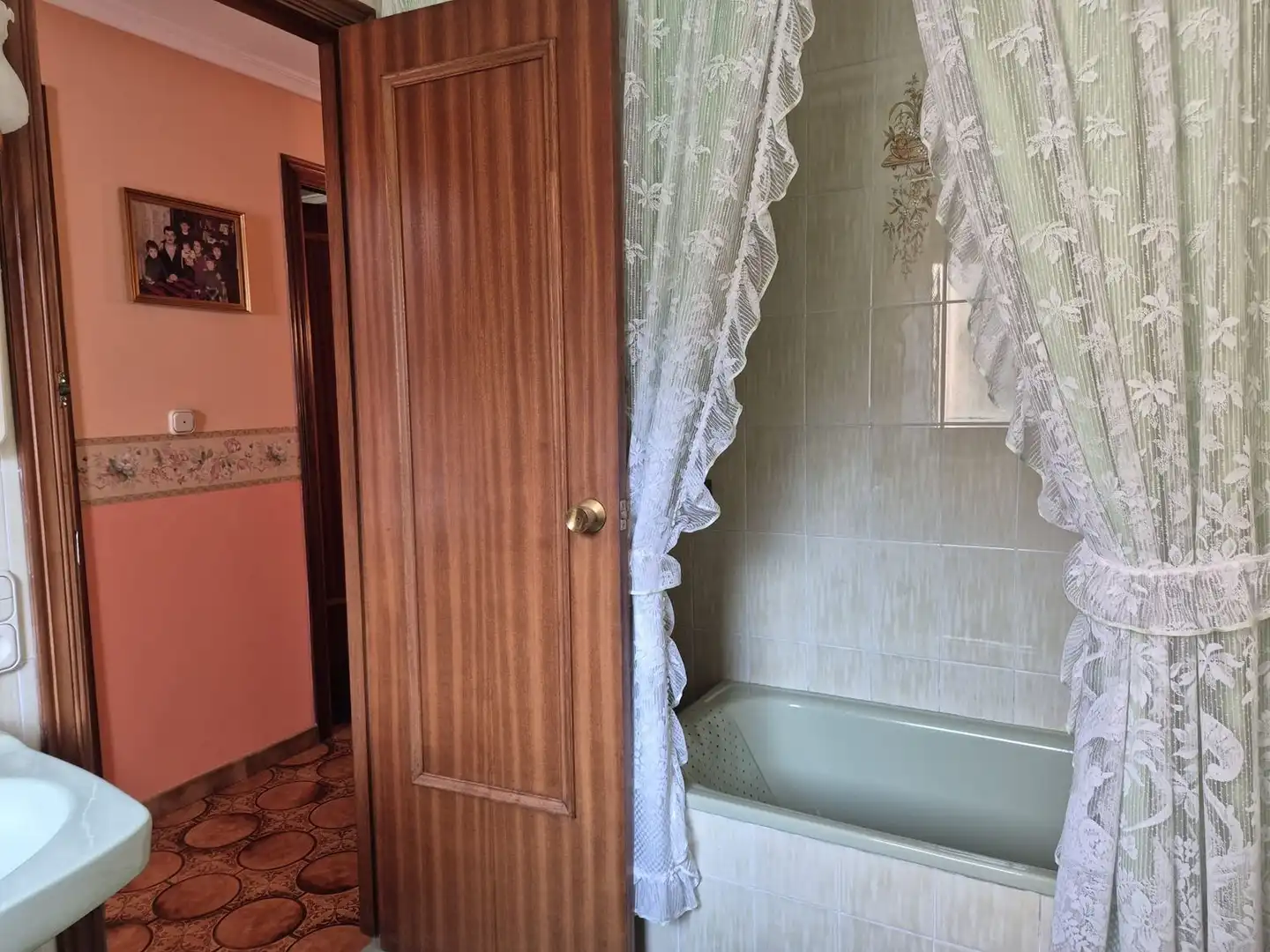 Bathroom of Flat for sale in Aller  with Terrace, Storage room and Swimming Pool