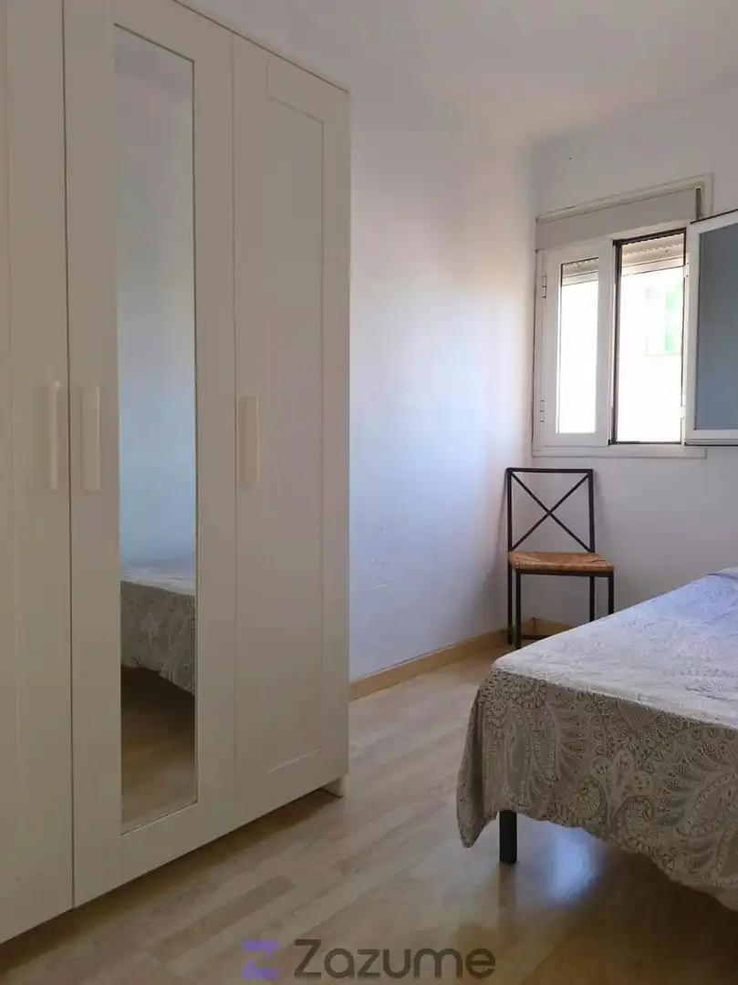 Schlafzimmer von Wohnung zur Miete in Sevilla mit Klimaanlage, Heizung und Möbliert