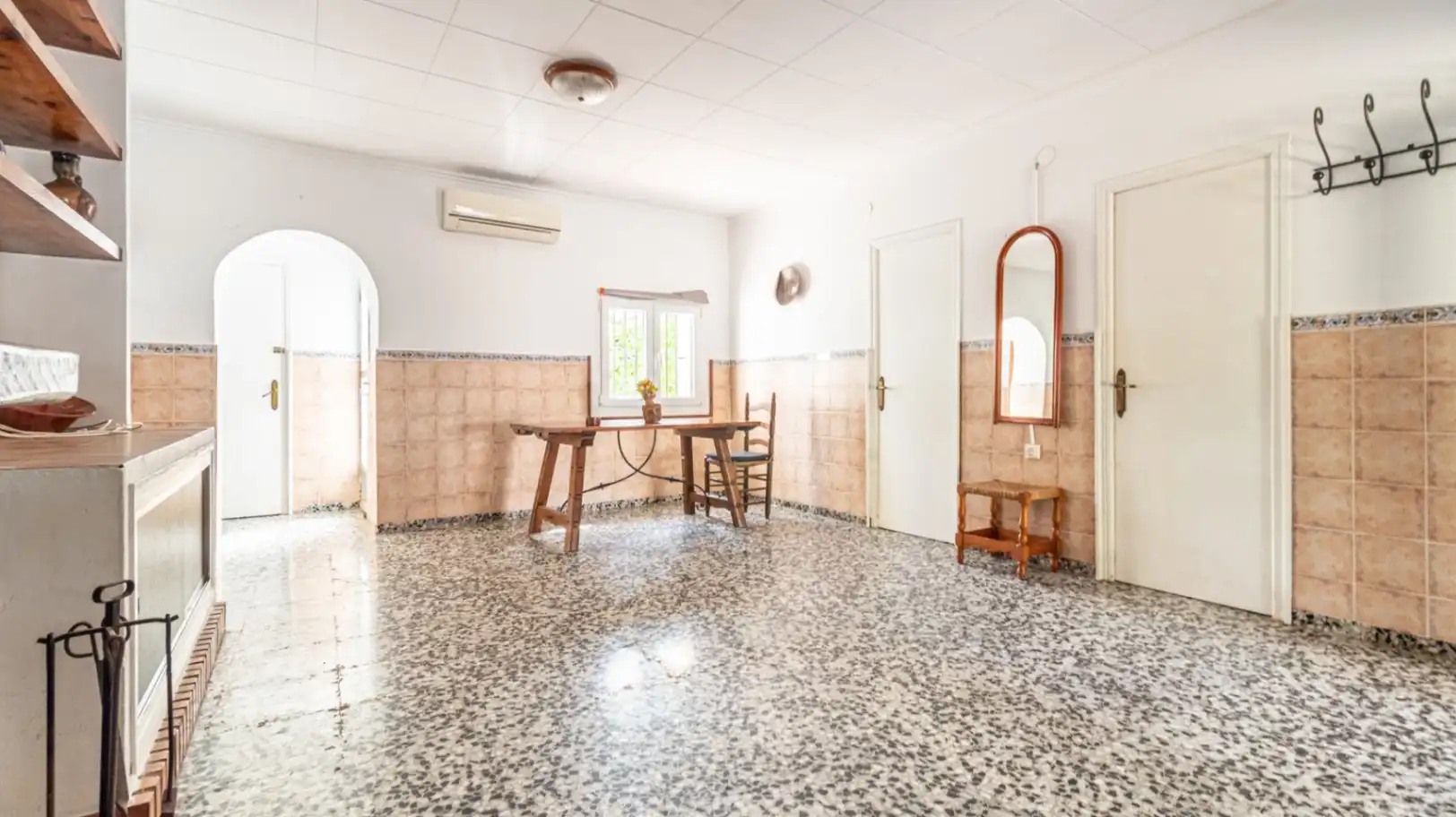 Haus oder Chalet zum Verkauf in Dénia mit Privatgarten, Terrasse und Abstellraum