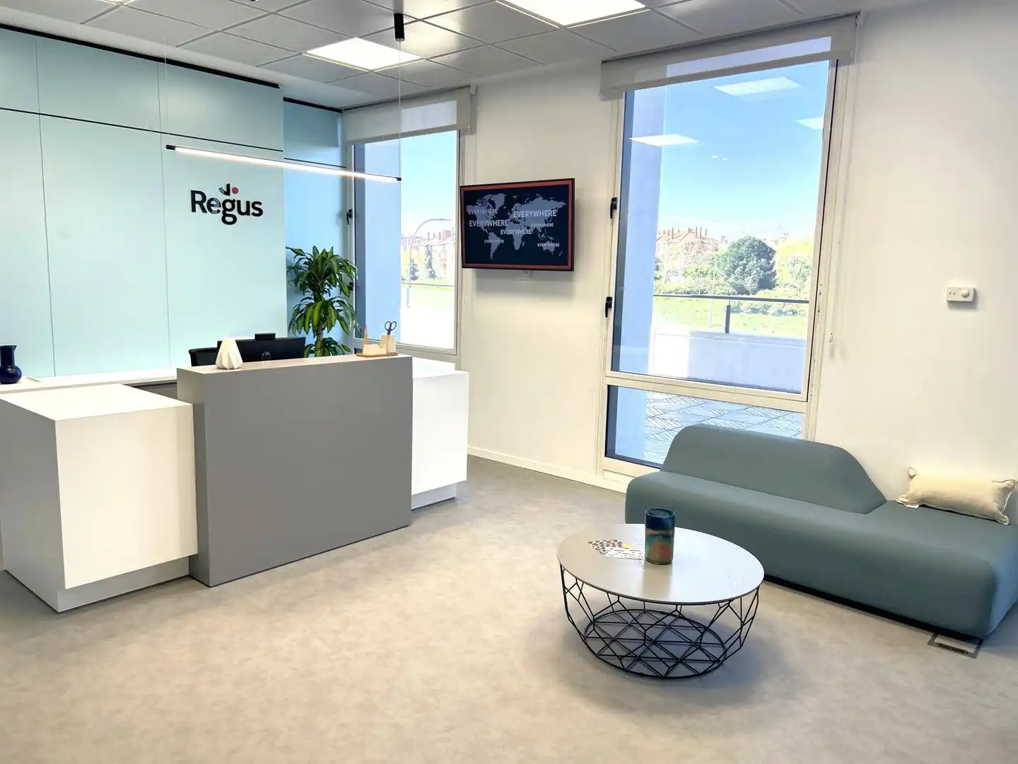Büro zur Miete in Madrid mit Klimaanlage, Heizung und Möbliert