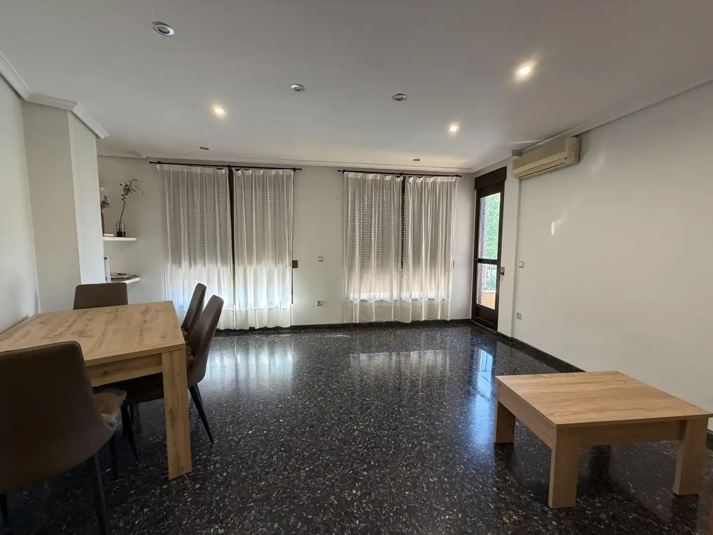 Esszimmer von Wohnung zum Verkauf in Parque de la Bombilla  