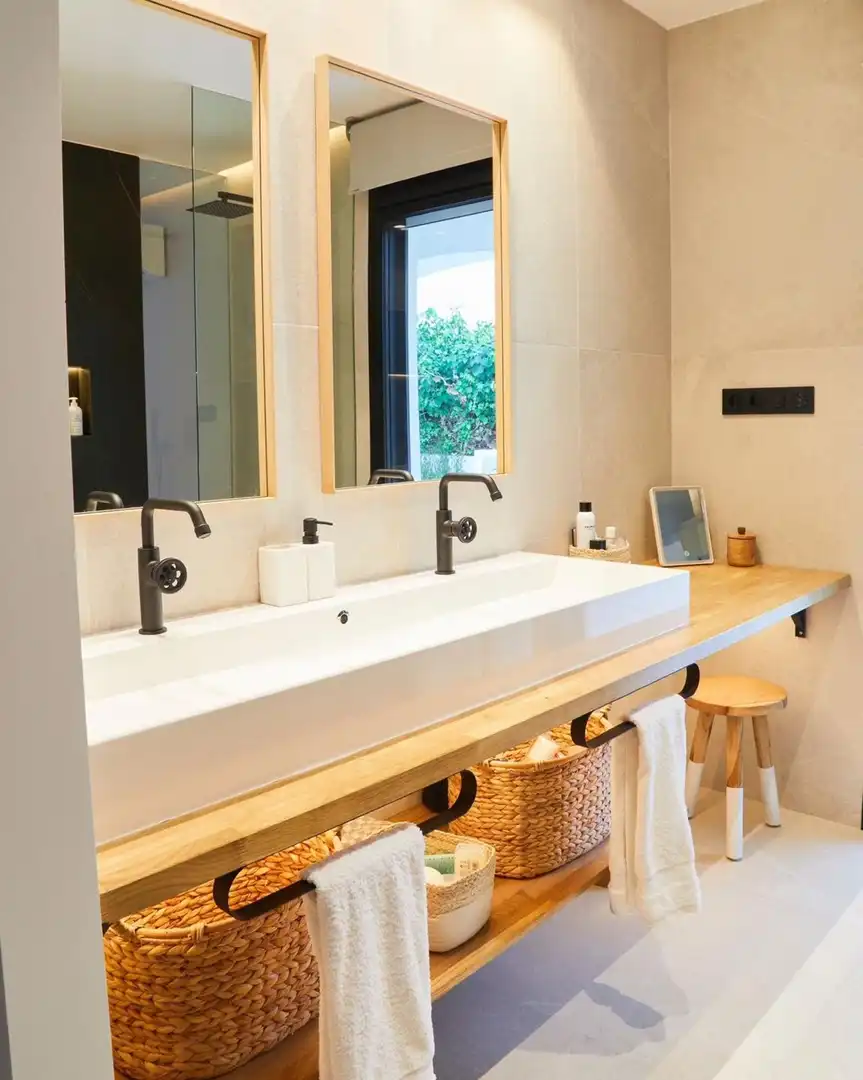 Bathroom of Houses for sale in L'Alfàs del Pi  with Terrace, Swimming Pool and Furnished