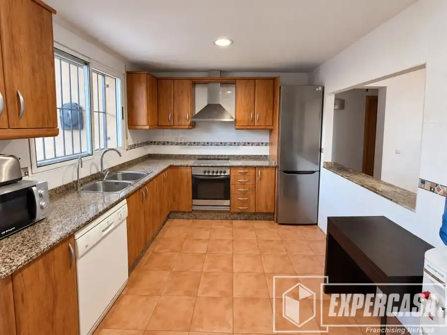 Chalet con piscina en venta en Casco Antiguo, imagen 9