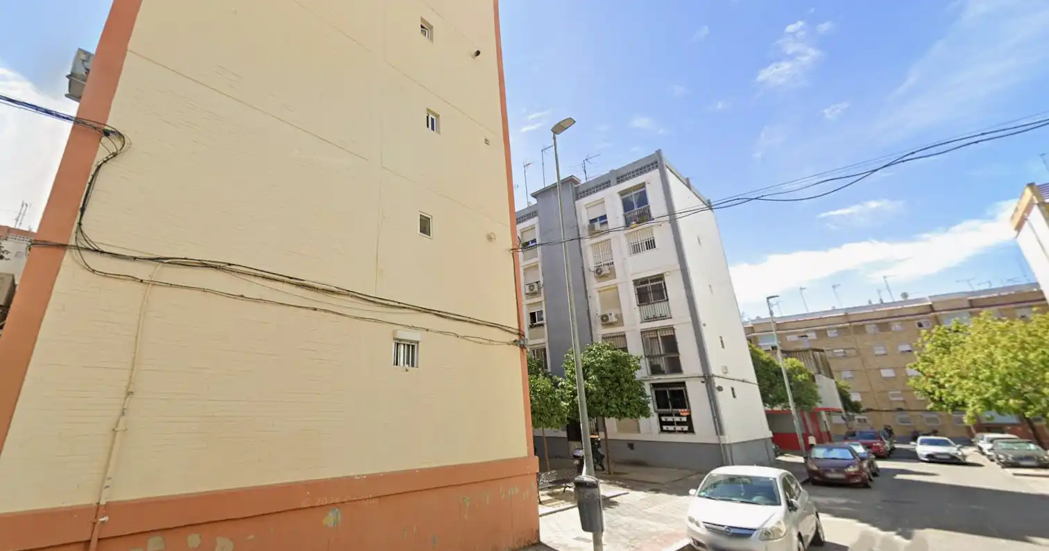 Vista exterior de Piso en venta en Sevilla
