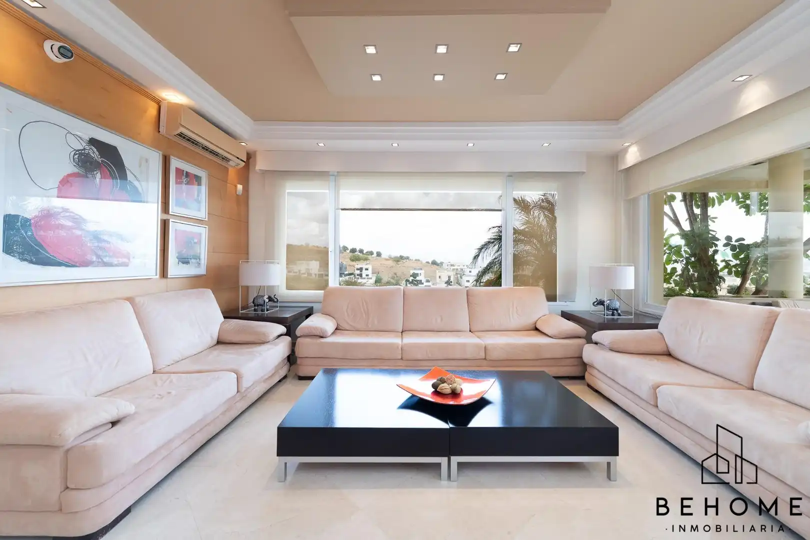 Sala d'estar de Casa o xalet en venda en Alhaurín de la Torre amb Aire condicionat, Jardí privat i Terrassa