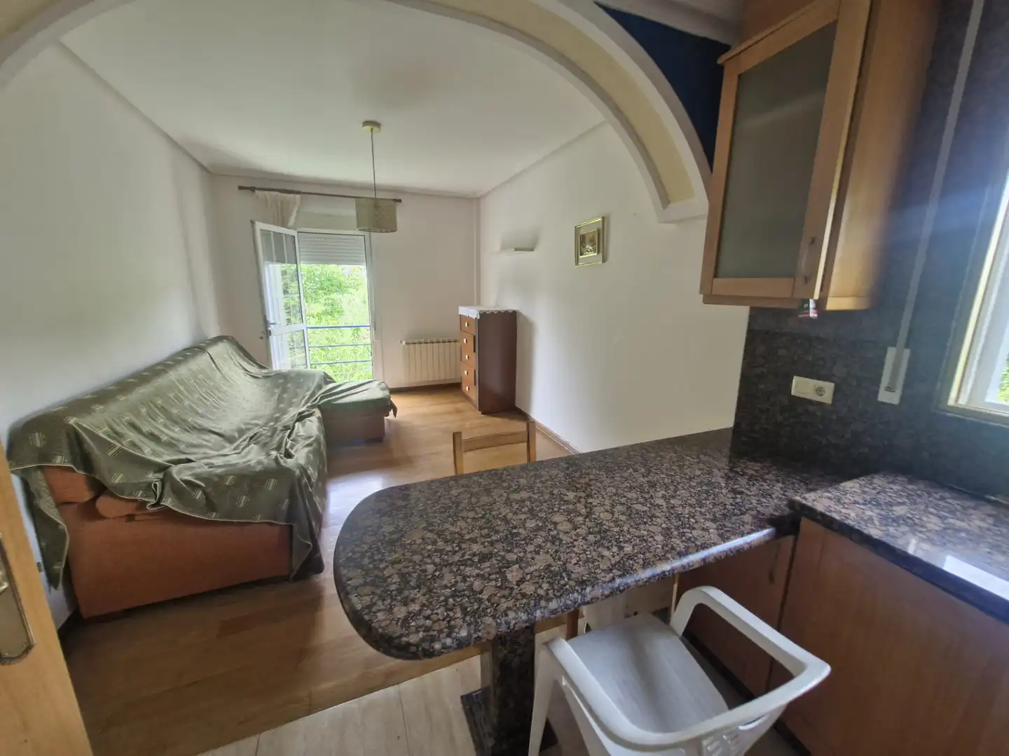 Kitchen of Study for rent in Ourense Capital   with Heating, Parquet flooring and Furnished